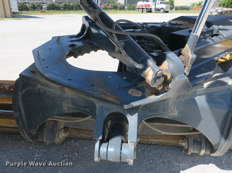 image for item DB8997 2012 John Deere 772GP motor grader