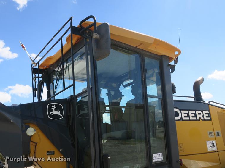 image for item DB8997 2012 John Deere 772GP motor grader