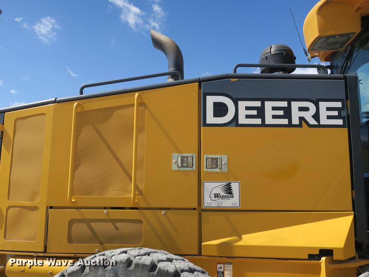 image for item DB8997 2012 John Deere 772GP motor grader