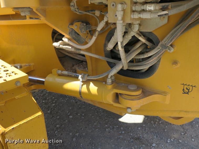 image for item DB8997 2012 John Deere 772GP motor grader