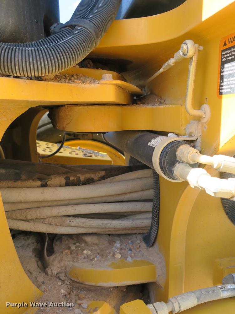 image for item DB8997 2012 John Deere 772GP motor grader