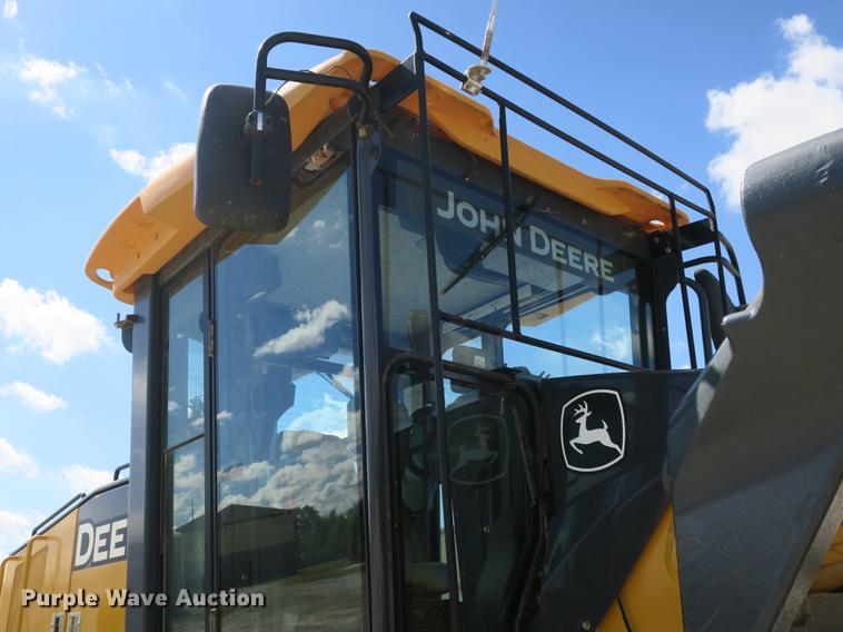 image for item DB8997 2012 John Deere 772GP motor grader