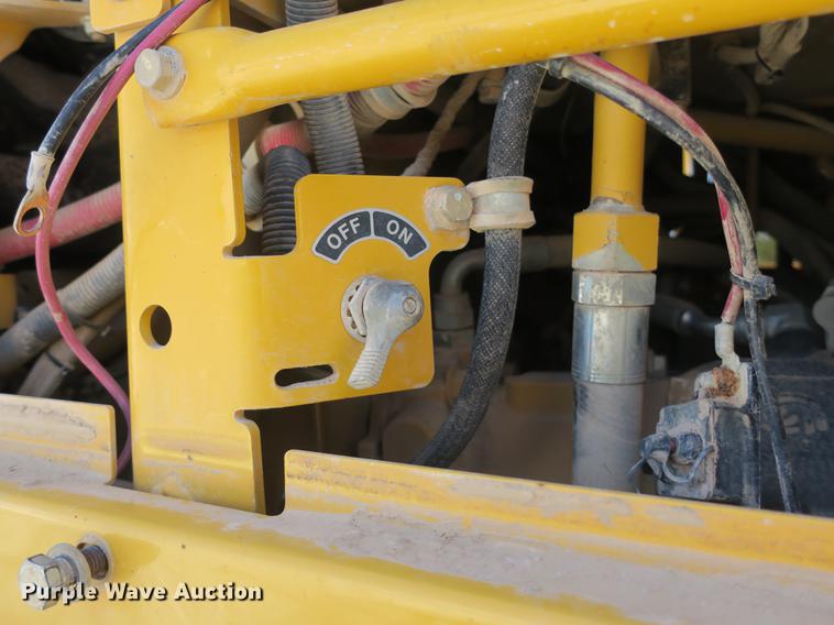 image for item DB8997 2012 John Deere 772GP motor grader