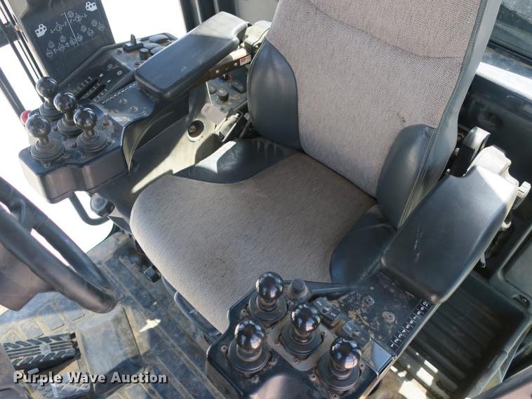 image for item DB8997 2012 John Deere 772GP motor grader