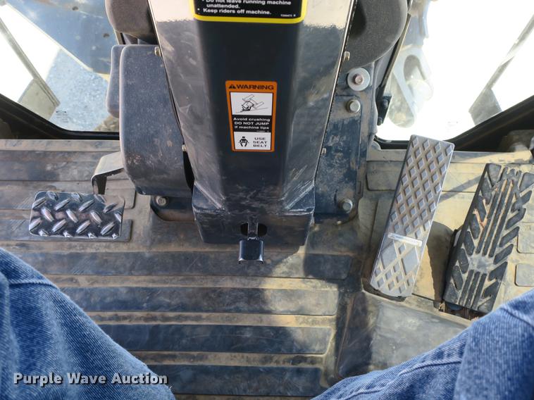 image for item DB8997 2012 John Deere 772GP motor grader