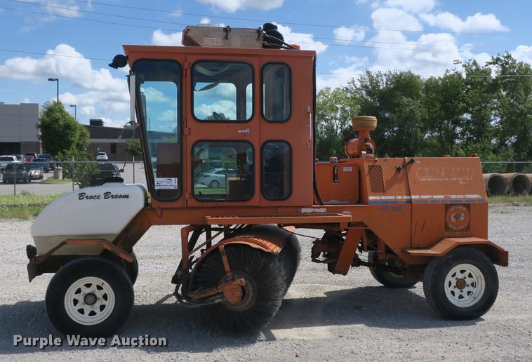 image for item DB8998 Broce RC300 broom