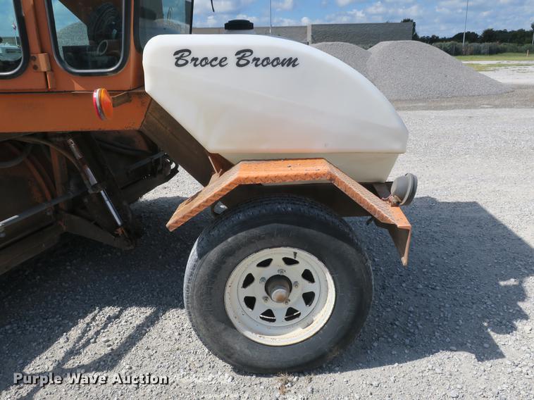 image for item DB8998 Broce RC300 broom