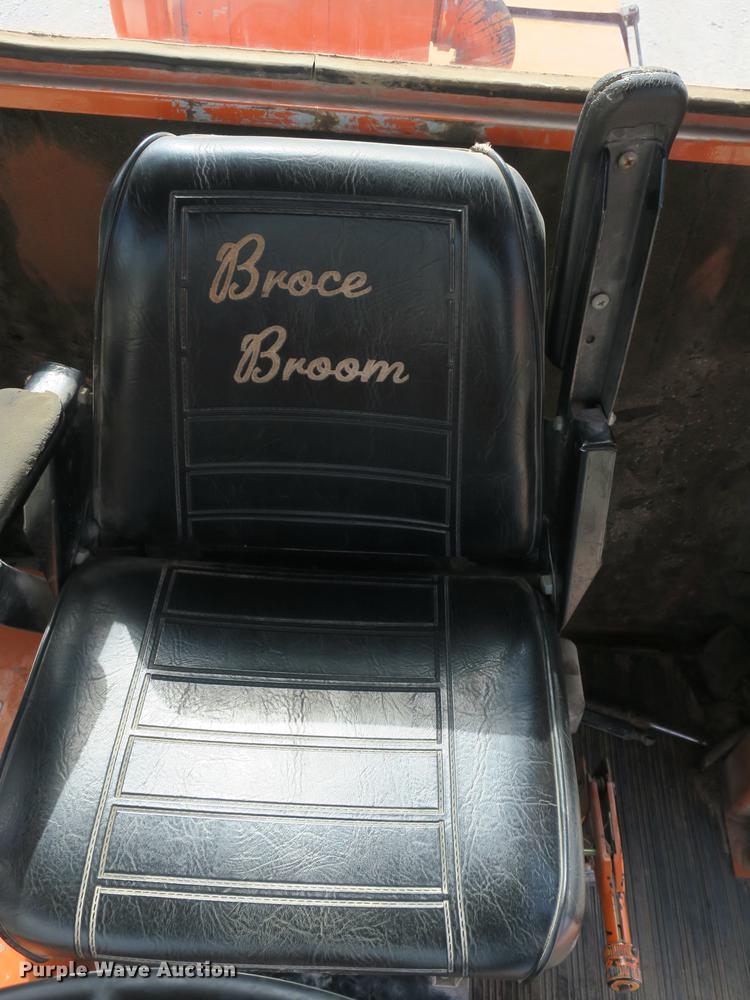 image for item DB8998 Broce RC300 broom