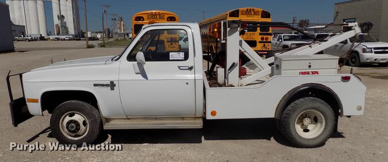 image for item DB9108 1985 Chevrolet Custom Deluxe K30 tow truck