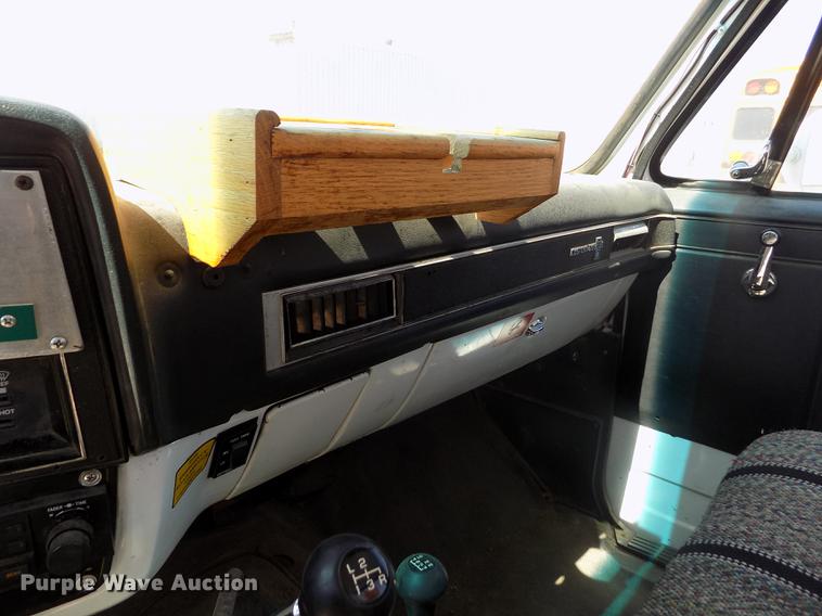 image for item DB9108 1985 Chevrolet Custom Deluxe K30 tow truck