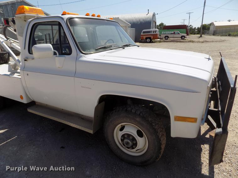 image for item DB9108 1985 Chevrolet Custom Deluxe K30 tow truck