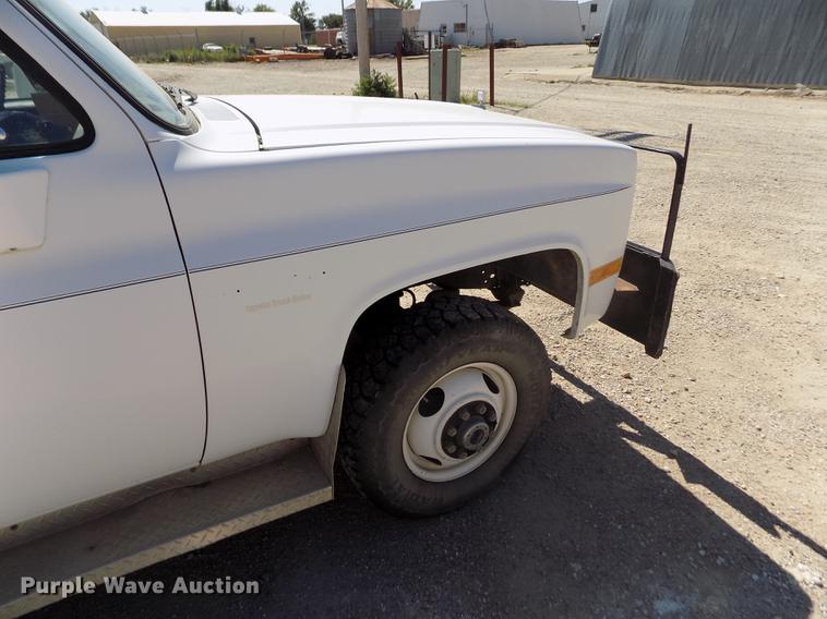 image for item DB9108 1985 Chevrolet Custom Deluxe K30 tow truck