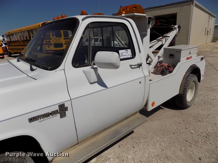 image for item DB9108 1985 Chevrolet Custom Deluxe K30 tow truck