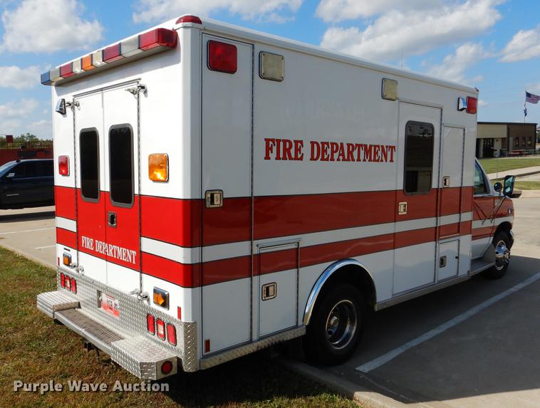 image for item DB9337 1997 Ford Econoline E450 Super Duty ambulance
