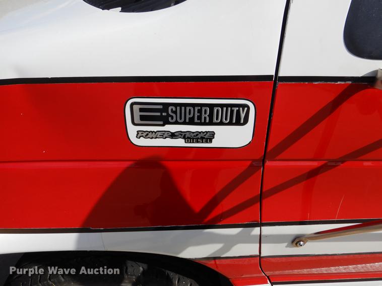 image for item DB9337 1997 Ford Econoline E450 Super Duty ambulance