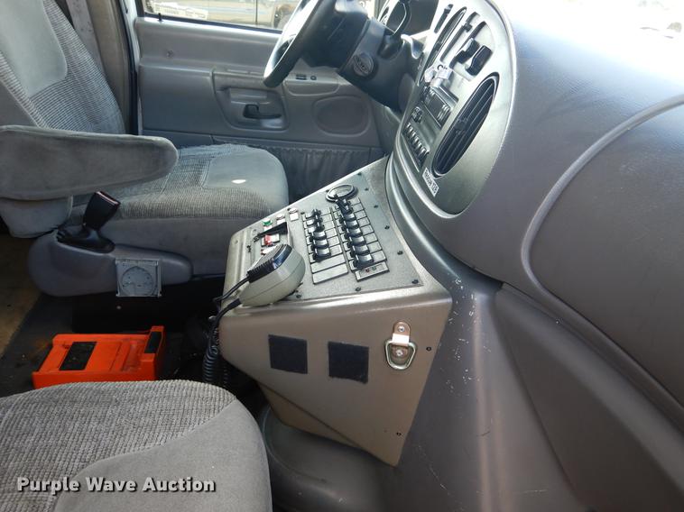 image for item DB9337 1997 Ford Econoline E450 Super Duty ambulance