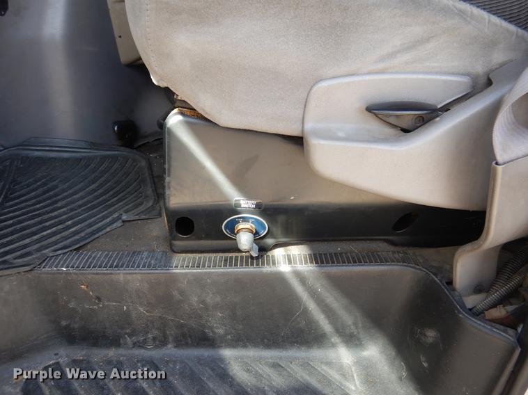 image for item DB9337 1997 Ford Econoline E450 Super Duty ambulance