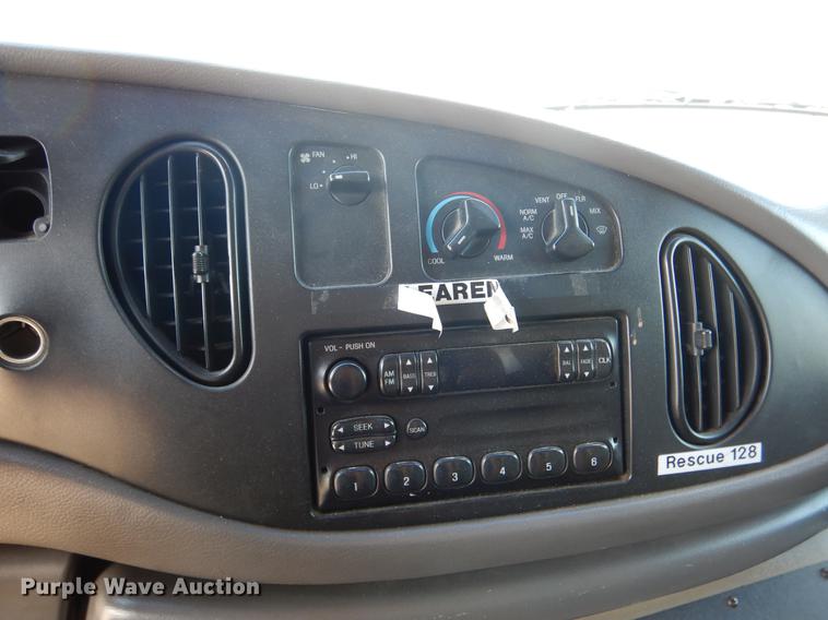 image for item DB9337 1997 Ford Econoline E450 Super Duty ambulance