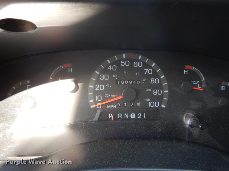 image for item DB9337 1997 Ford Econoline E450 Super Duty ambulance