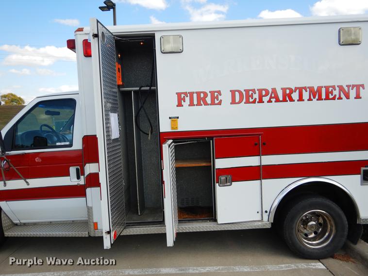 image for item DB9337 1997 Ford Econoline E450 Super Duty ambulance