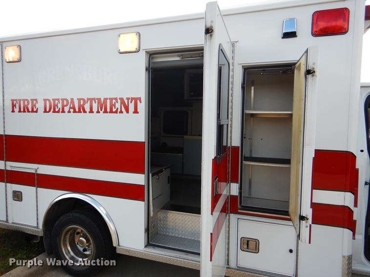 image for item DB9337 1997 Ford Econoline E450 Super Duty ambulance