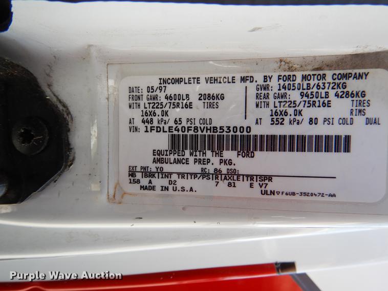 image for item DB9337 1997 Ford Econoline E450 Super Duty ambulance