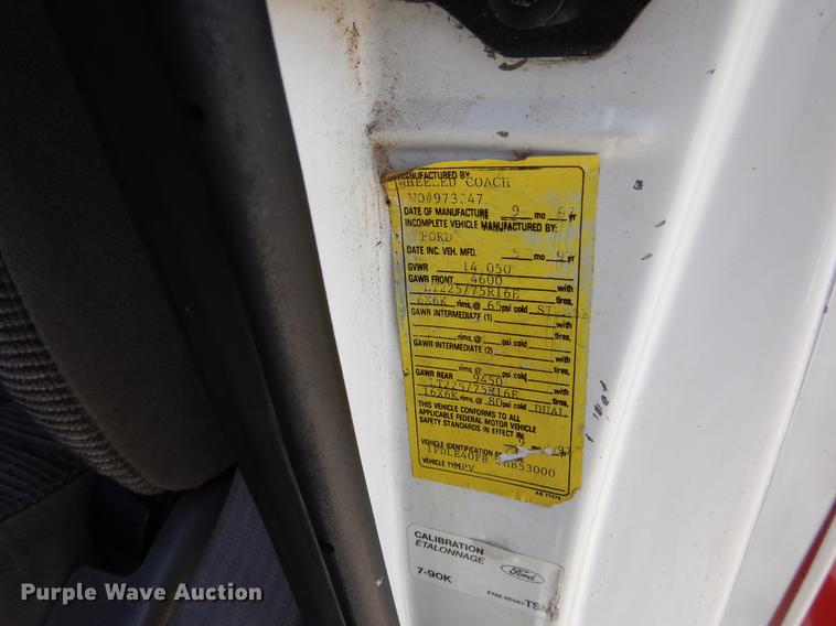 image for item DB9337 1997 Ford Econoline E450 Super Duty ambulance