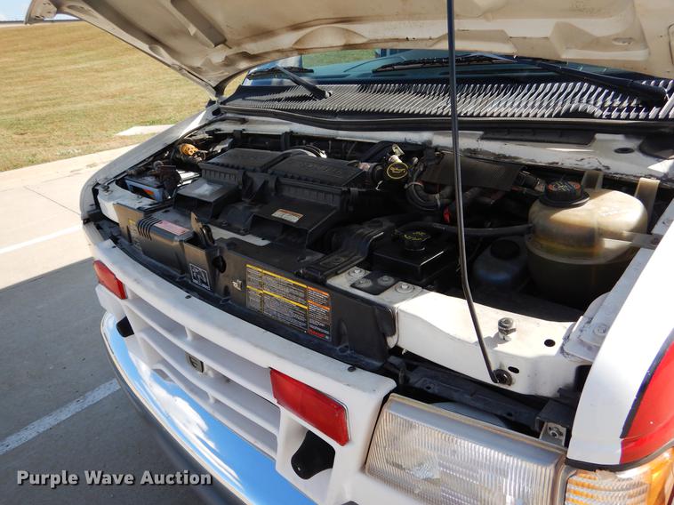 image for item DB9337 1997 Ford Econoline E450 Super Duty ambulance