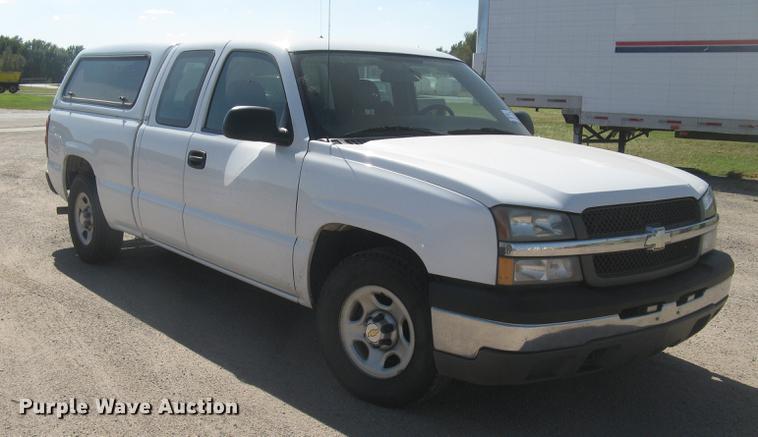 image for item DC1296 2004 Chevrolet Silverado 1500 Ext. Cab pickup truck