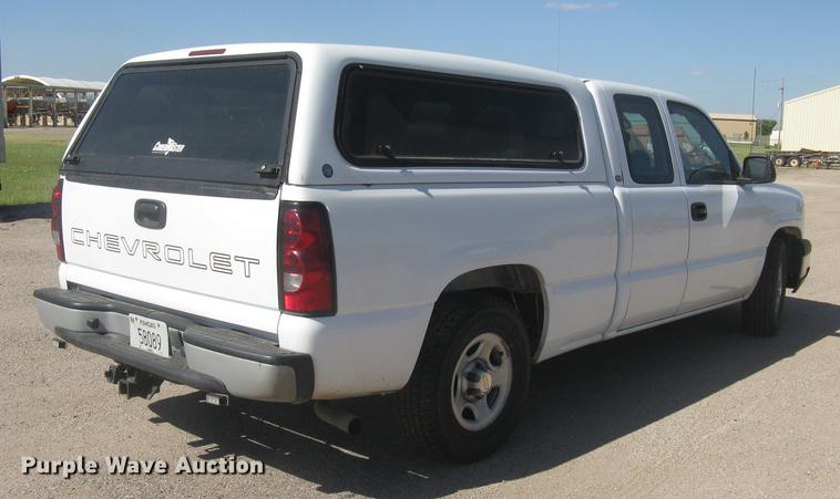 image for item DC1296 2004 Chevrolet Silverado 1500 Ext. Cab pickup truck