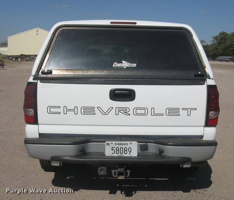 image for item DC1296 2004 Chevrolet Silverado 1500 Ext. Cab pickup truck