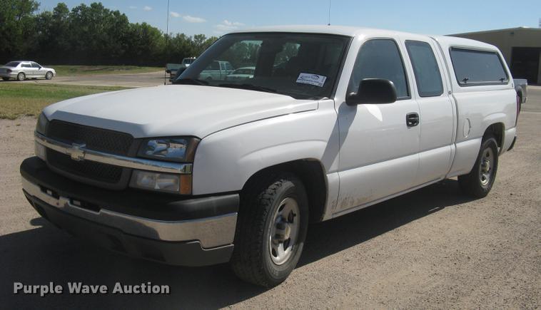 image for item DC1296 2004 Chevrolet Silverado 1500 Ext. Cab pickup truck