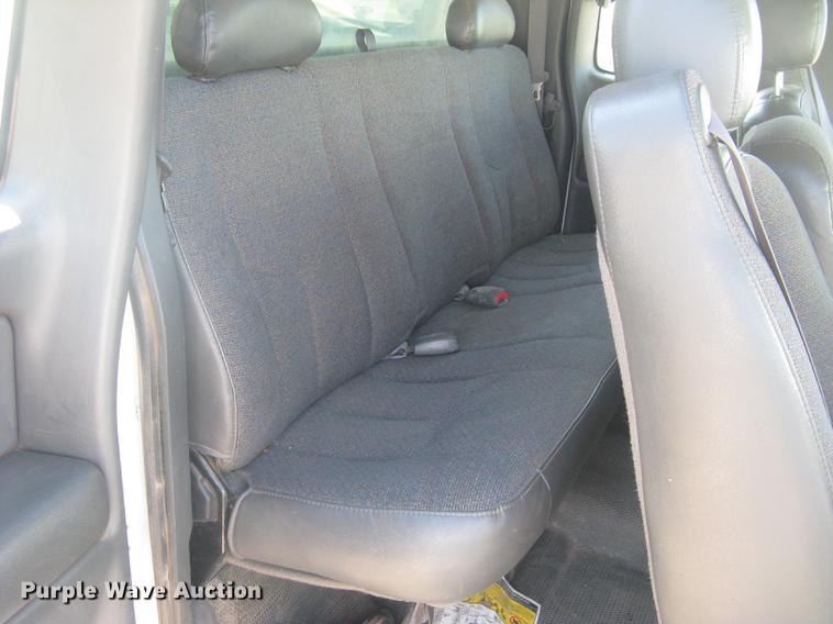 image for item DC1296 2004 Chevrolet Silverado 1500 Ext. Cab pickup truck