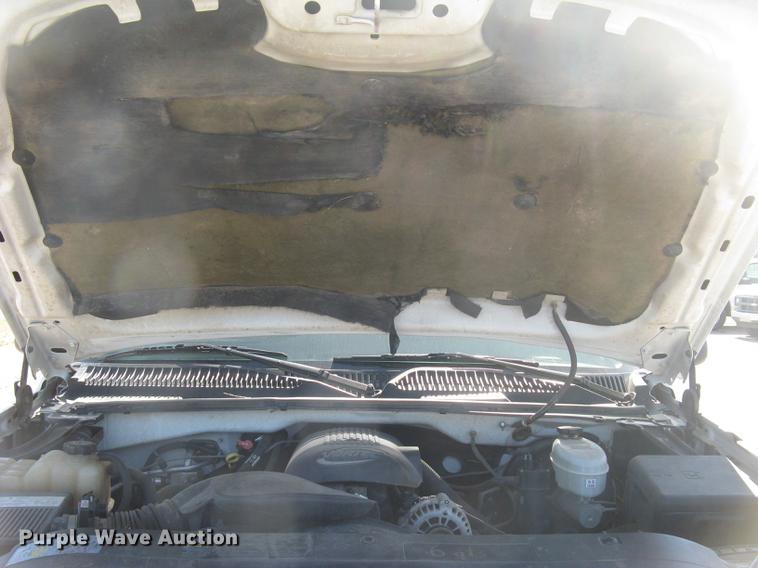 image for item DC1296 2004 Chevrolet Silverado 1500 Ext. Cab pickup truck