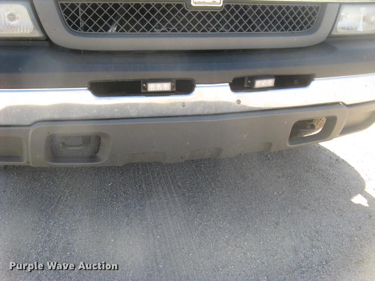 image for item DC1296 2004 Chevrolet Silverado 1500 Ext. Cab pickup truck