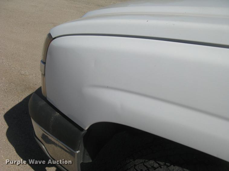 image for item DC1296 2004 Chevrolet Silverado 1500 Ext. Cab pickup truck