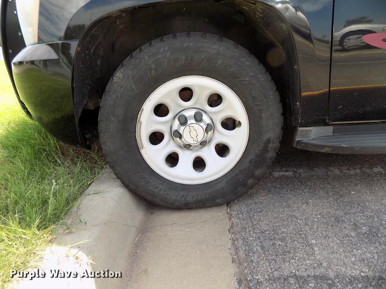 image for item DD3446 2011 Chevrolet Tahoe SUV