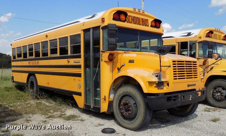image for item DD3457 2003 International 3800 Blue Bird school bus