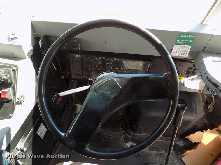 image for item DD3457 2003 International 3800 Blue Bird school bus