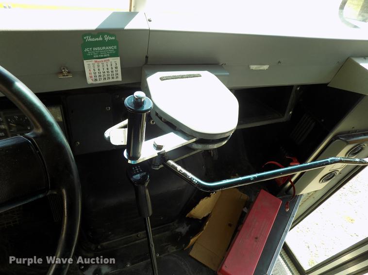 image for item DD3457 2003 International 3800 Blue Bird school bus