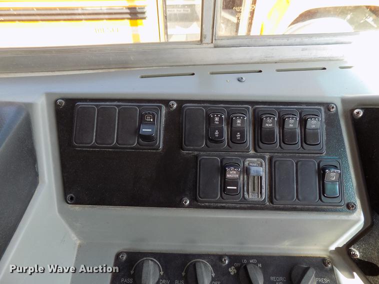 image for item DD3457 2003 International 3800 Blue Bird school bus