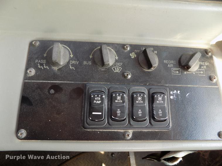 image for item DD3457 2003 International 3800 Blue Bird school bus