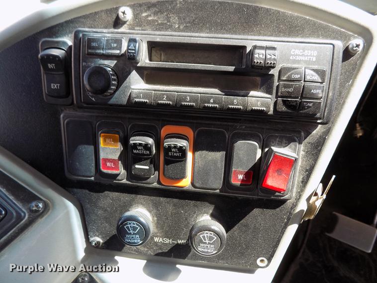 image for item DD3457 2003 International 3800 Blue Bird school bus