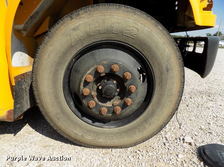 image for item DD3457 2003 International 3800 Blue Bird school bus