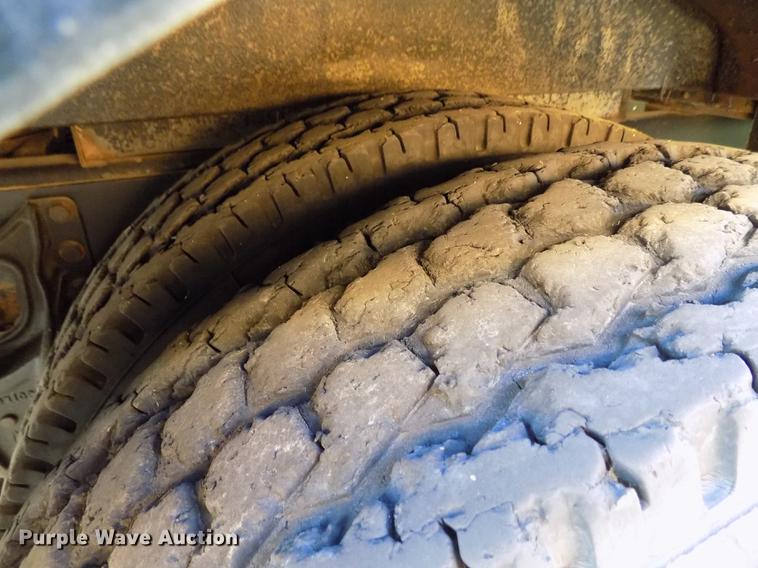 image for item DD3457 2003 International 3800 Blue Bird school bus