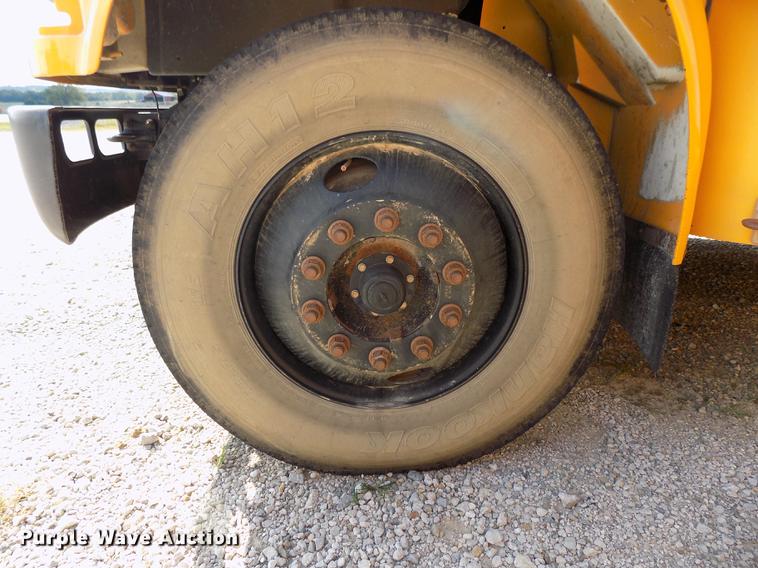 image for item DD3457 2003 International 3800 Blue Bird school bus