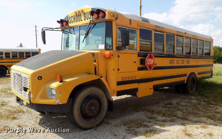 image for item DD3458 2004 Freightliner FS65 Thomas school bus