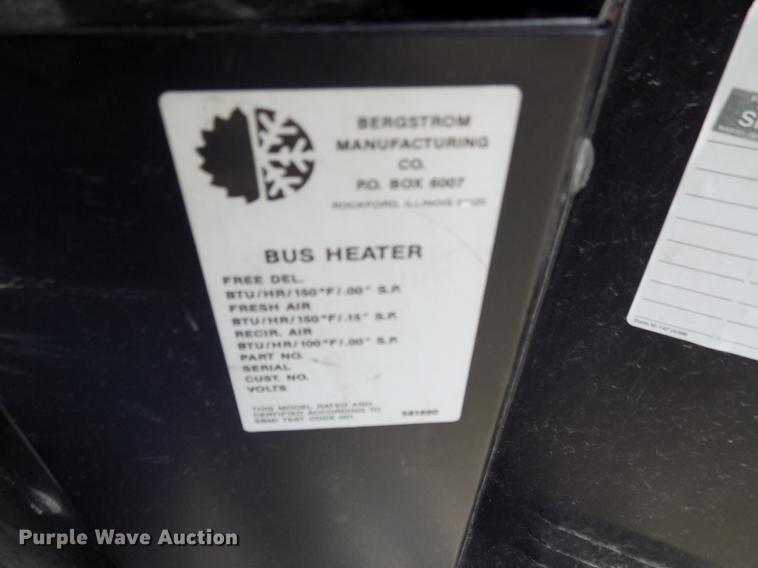 image for item DD3458 2004 Freightliner FS65 Thomas school bus