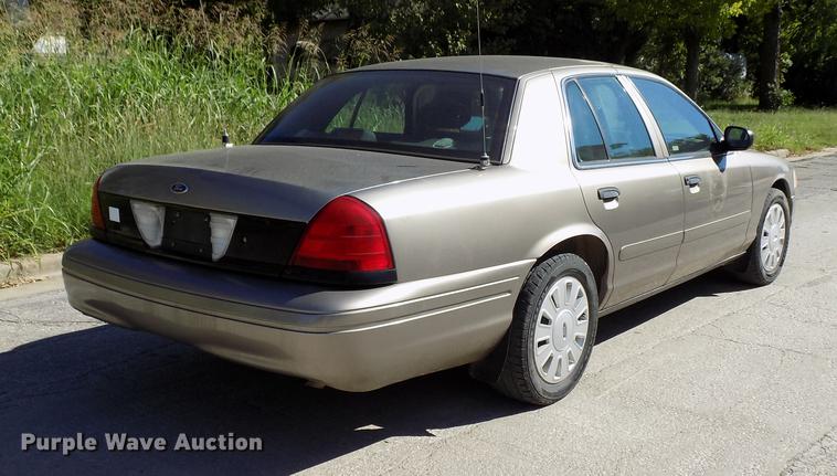image for item DD3461 2007 Ford Crown Victoria Police Interceptor