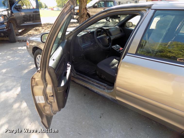 image for item DD3461 2007 Ford Crown Victoria Police Interceptor